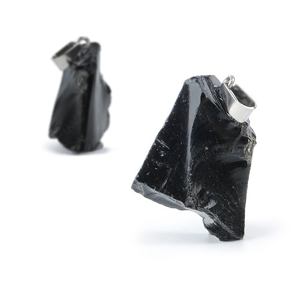Rauer Stein hängender Obsidian